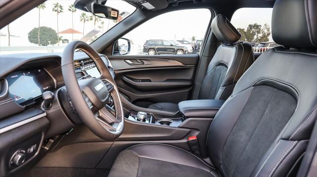 new 2025 Jeep Grand Cherokee car, priced at $33,935