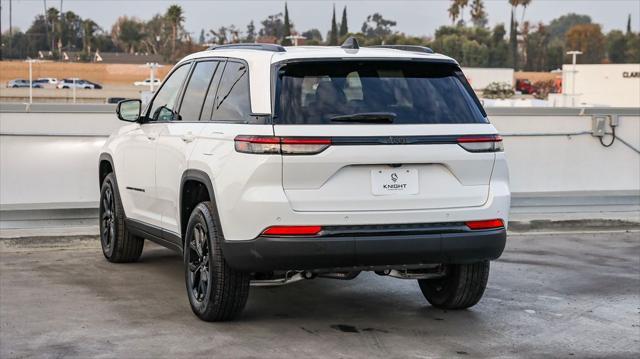 new 2025 Jeep Grand Cherokee car, priced at $33,935