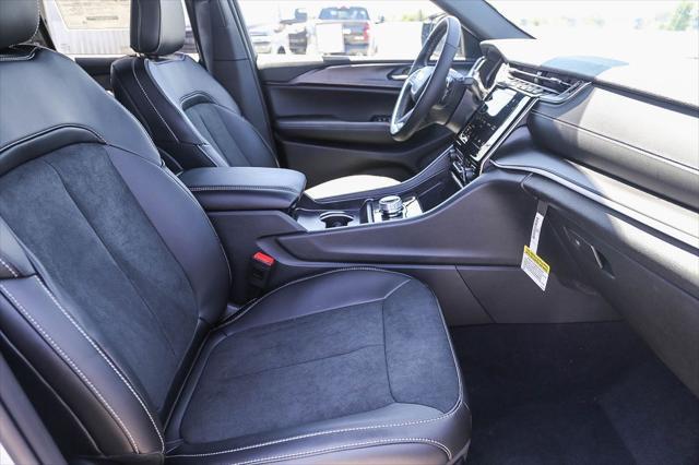new 2025 Jeep Grand Cherokee car, priced at $36,135
