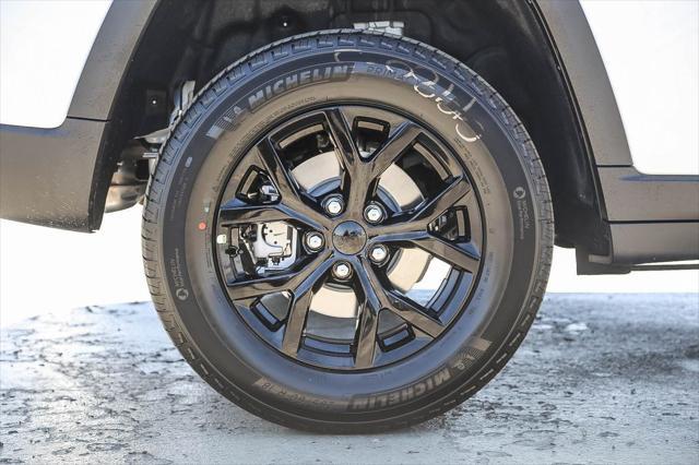 new 2025 Jeep Grand Cherokee car, priced at $36,135