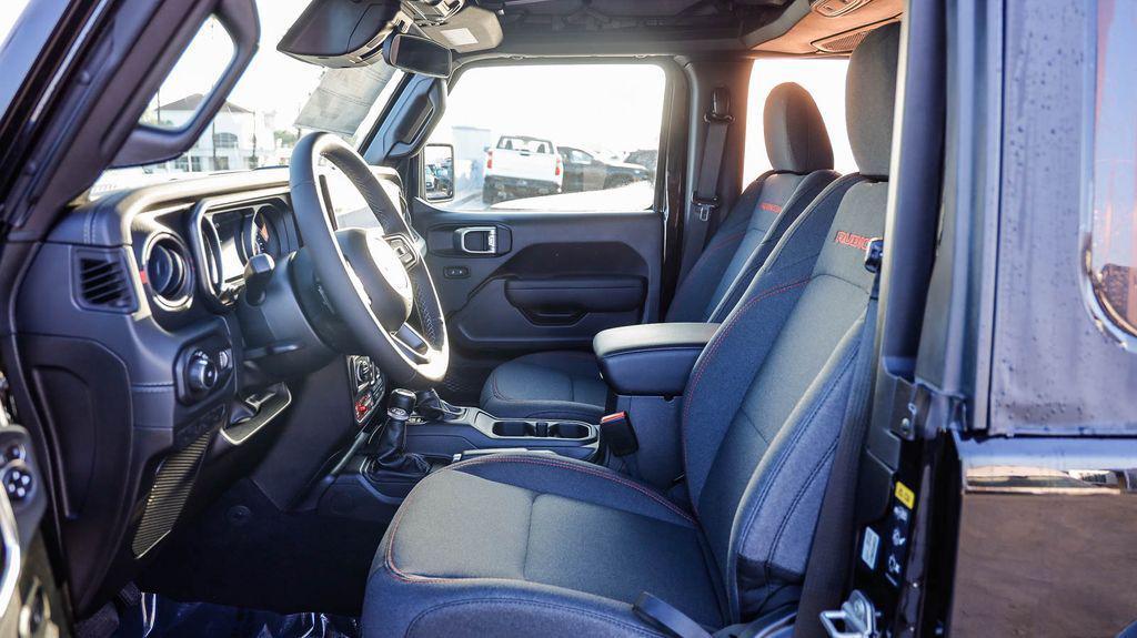 new 2025 Jeep Wrangler car, priced at $48,394