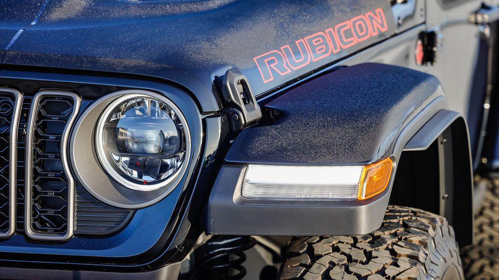 new 2025 Jeep Wrangler car, priced at $48,394