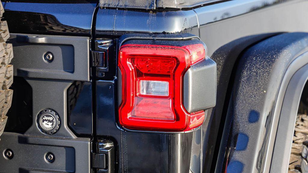new 2025 Jeep Wrangler car, priced at $48,394