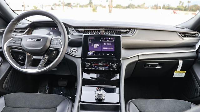 new 2025 Jeep Grand Cherokee L car, priced at $41,175