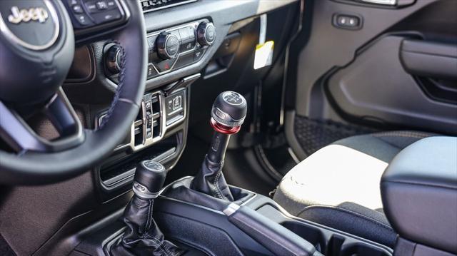 new 2025 Jeep Wrangler car, priced at $40,080