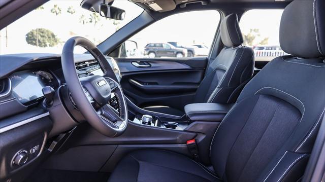 new 2025 Jeep Grand Cherokee L car, priced at $31,925