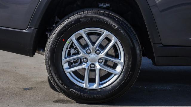 new 2025 Jeep Grand Cherokee L car, priced at $32,925