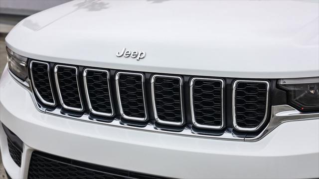 used 2022 Jeep Grand Cherokee car, priced at $24,995