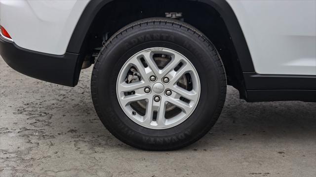 used 2022 Jeep Grand Cherokee car, priced at $24,995