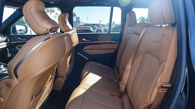 new 2025 Jeep Grand Cherokee car, priced at $53,450