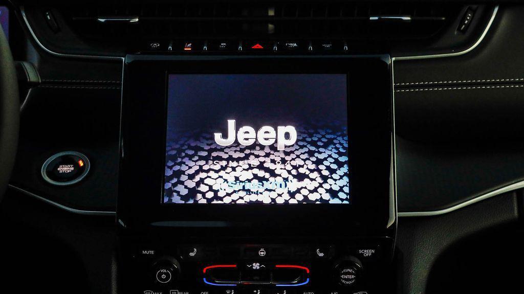 new 2025 Jeep Grand Cherokee L car, priced at $40,045