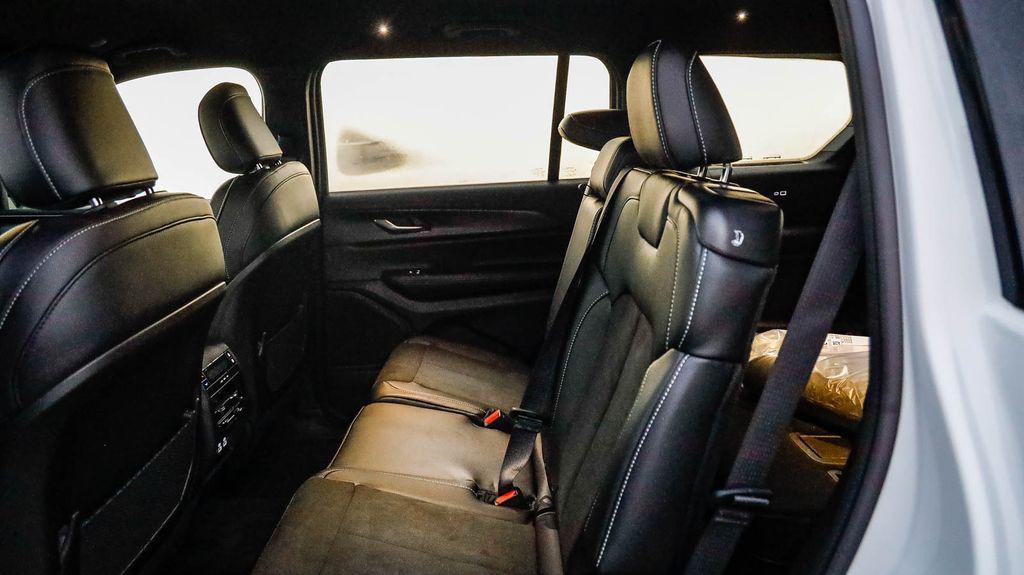 new 2025 Jeep Grand Cherokee L car, priced at $40,045