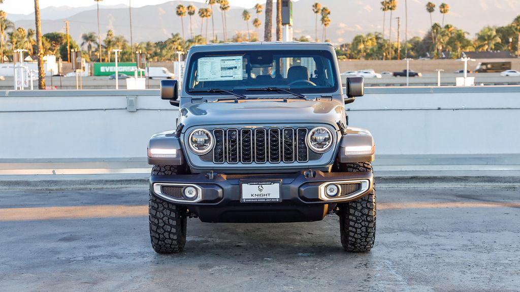 new 2025 Jeep Gladiator car, priced at $44,424