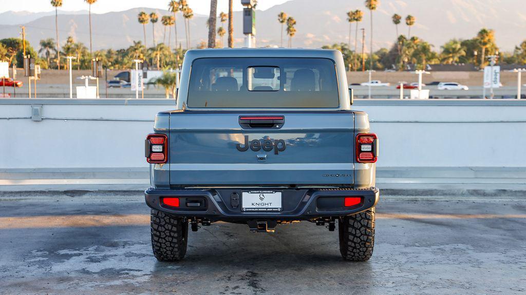new 2025 Jeep Gladiator car, priced at $44,424