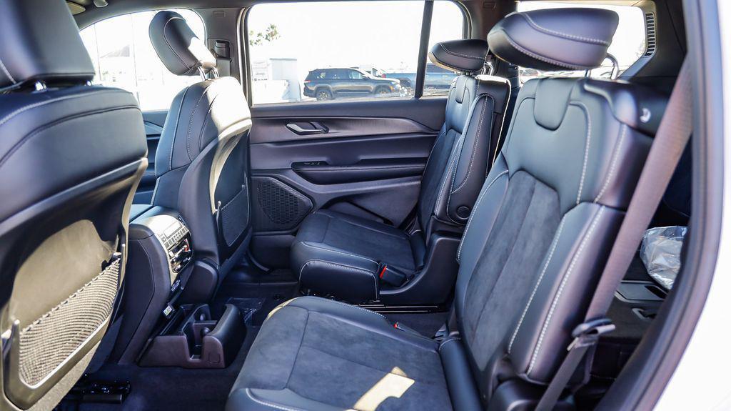 new 2025 Jeep Grand Cherokee L car, priced at $38,800