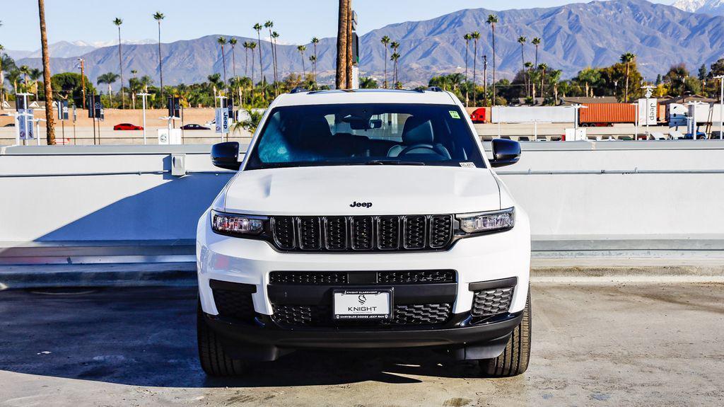 new 2025 Jeep Grand Cherokee L car, priced at $38,800