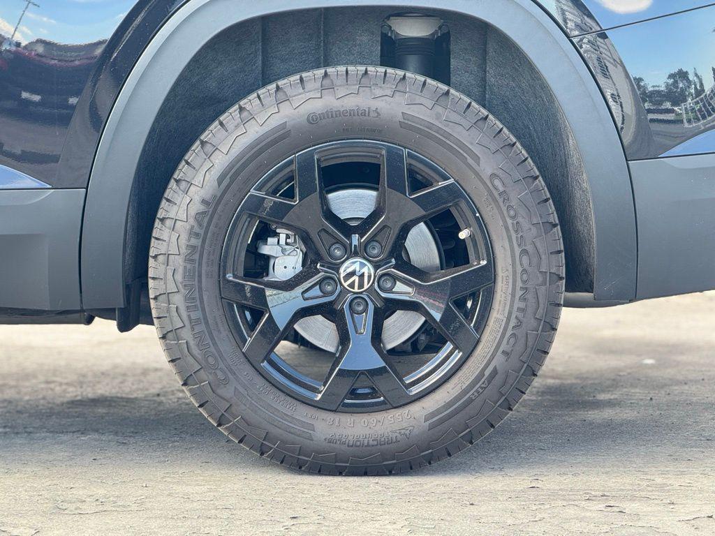 used 2024 Volkswagen Atlas car, priced at $36,995