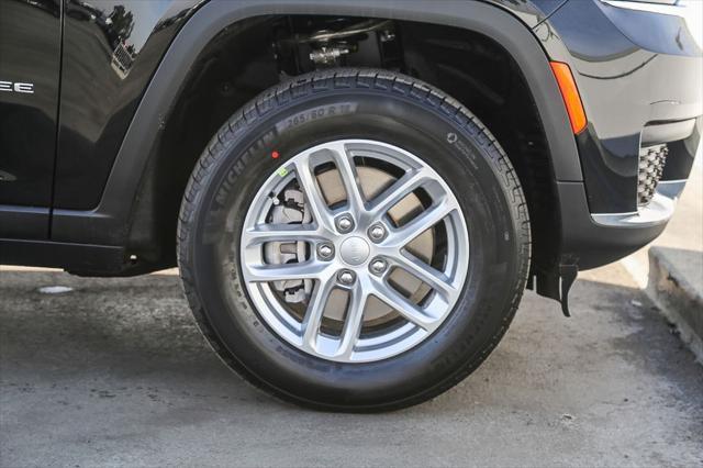 new 2025 Jeep Grand Cherokee L car, priced at $33,925