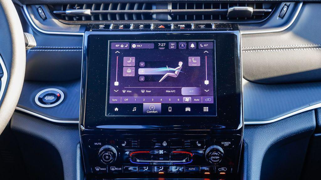 new 2025 Jeep Grand Cherokee car, priced at $38,584