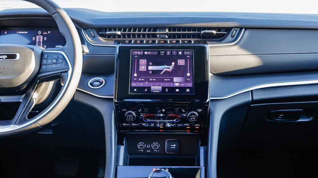 new 2025 Jeep Grand Cherokee car, priced at $38,584