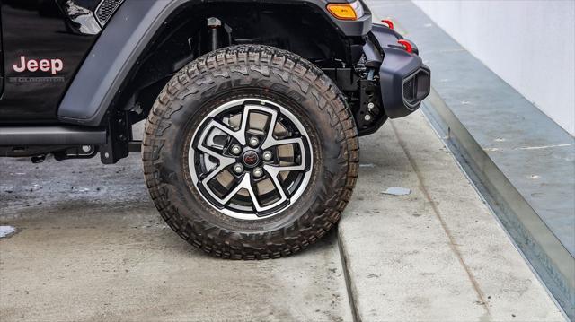 new 2025 Jeep Gladiator car, priced at $44,610