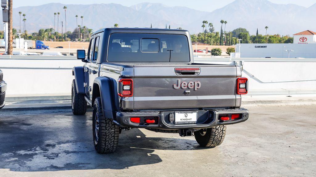 new 2025 Jeep Gladiator car, priced at $46,457