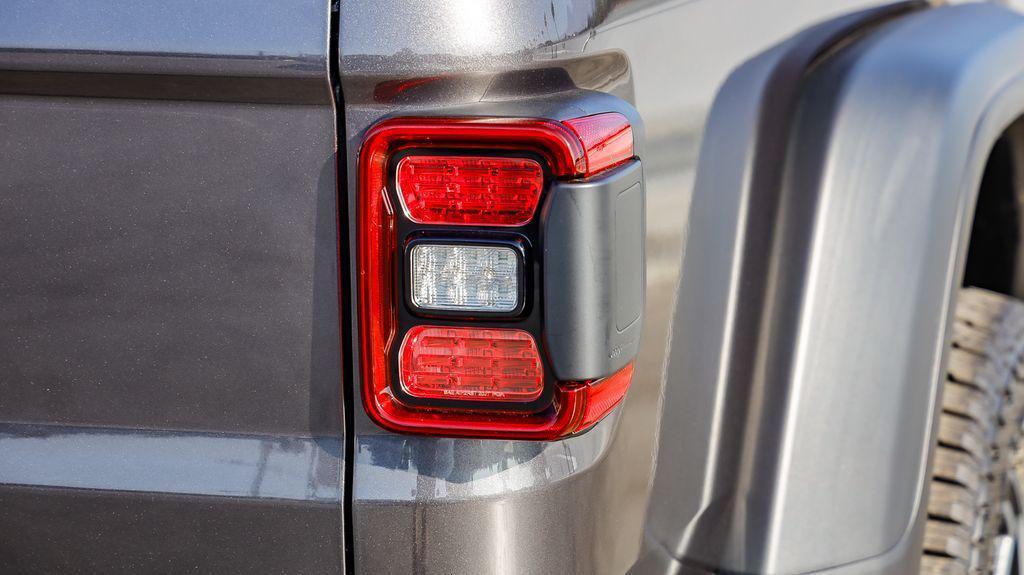 new 2025 Jeep Gladiator car, priced at $46,457
