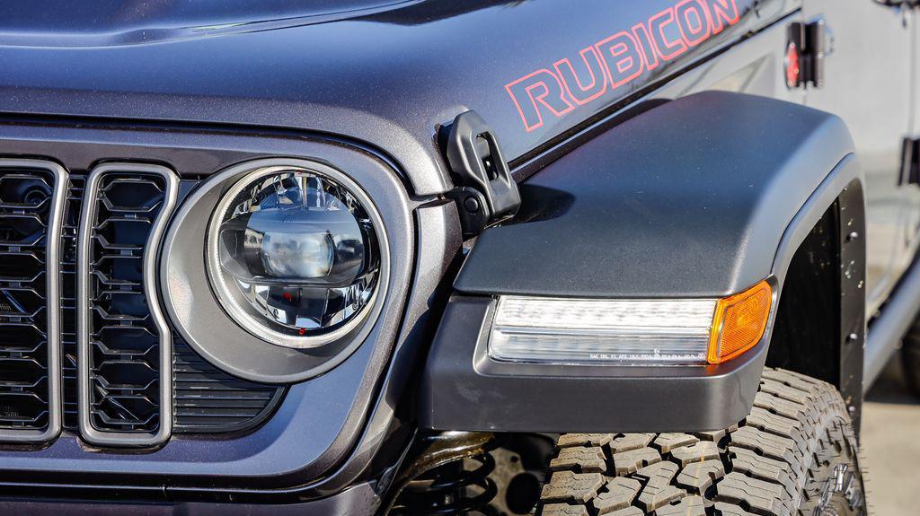 new 2025 Jeep Gladiator car, priced at $46,457