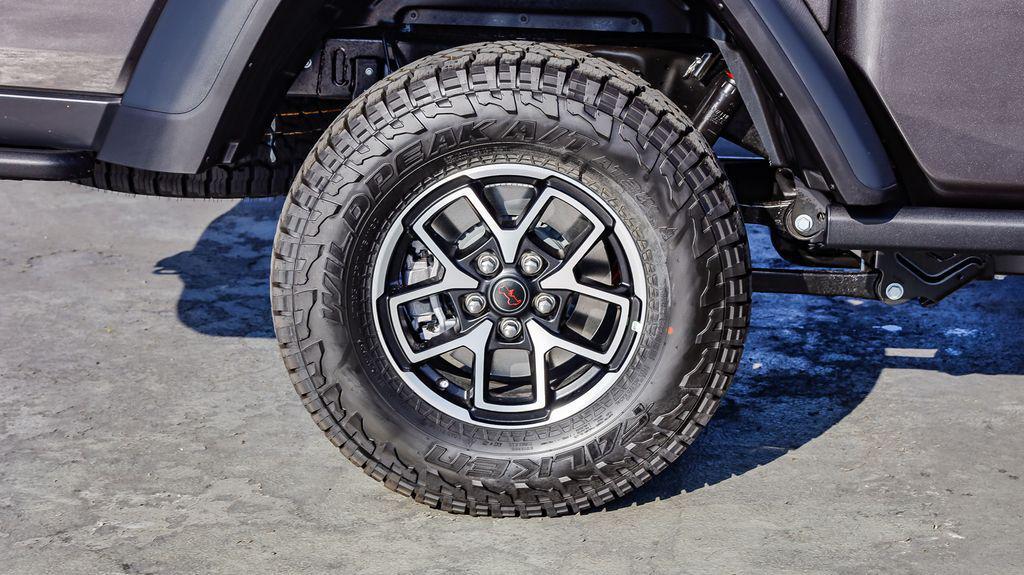 new 2025 Jeep Gladiator car, priced at $46,457