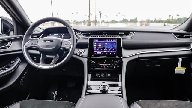 new 2025 Jeep Grand Cherokee L car, priced at $37,880