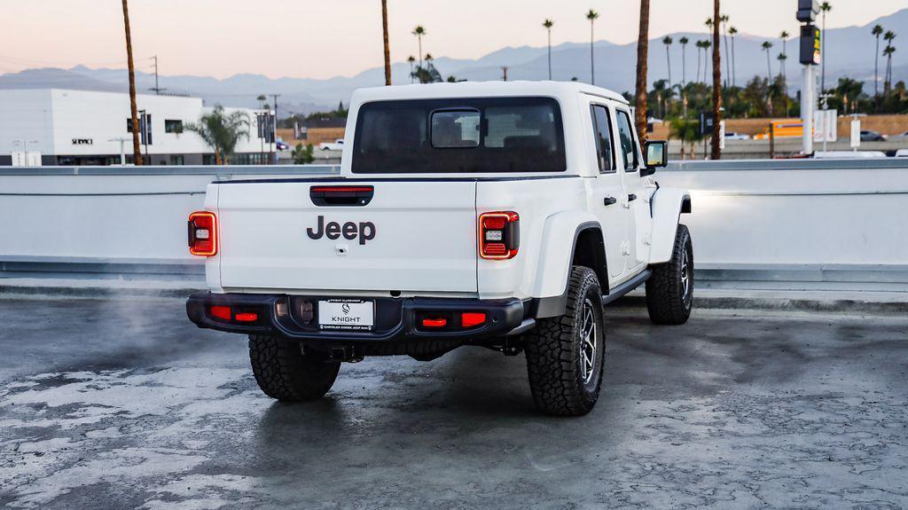 new 2025 Jeep Gladiator car, priced at $50,377