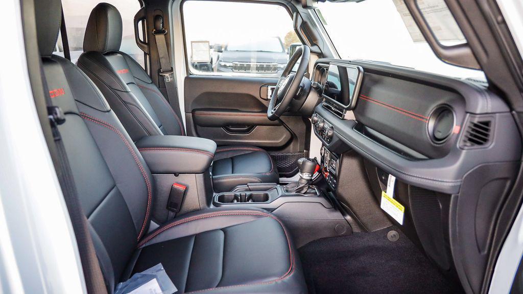 new 2025 Jeep Gladiator car, priced at $50,377