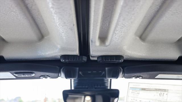 new 2025 Jeep Gladiator car, priced at $45,985