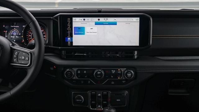 new 2025 Jeep Gladiator car, priced at $45,985