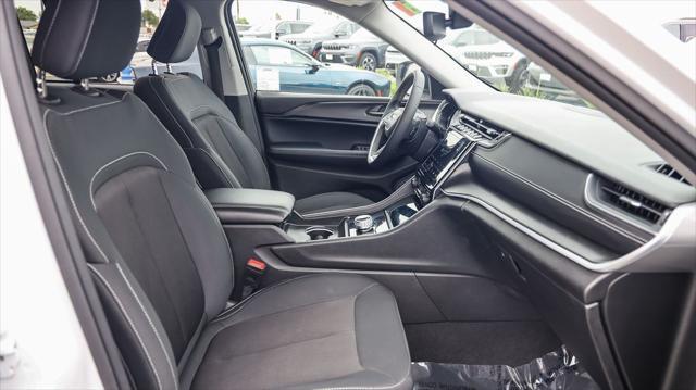 used 2024 Jeep Grand Cherokee car, priced at $27,499