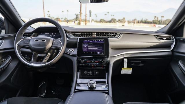 new 2025 Jeep Grand Cherokee L car, priced at $41,175