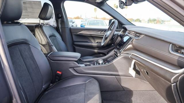 new 2025 Jeep Grand Cherokee L car, priced at $39,175