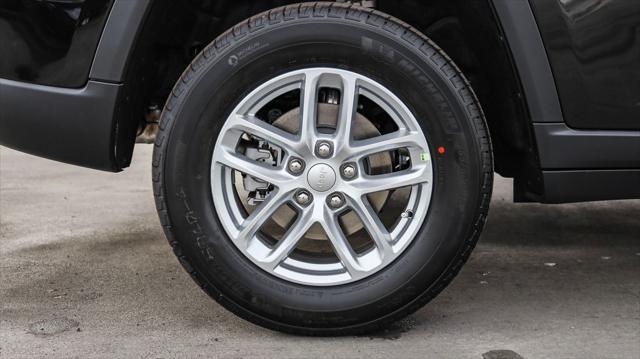 new 2025 Jeep Grand Cherokee car, priced at $31,175