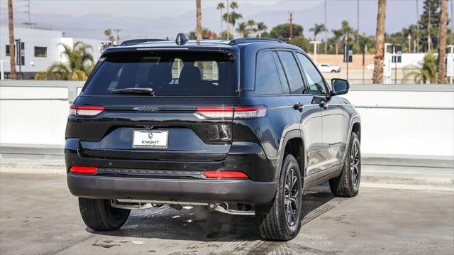 new 2025 Jeep Grand Cherokee car, priced at $33,030