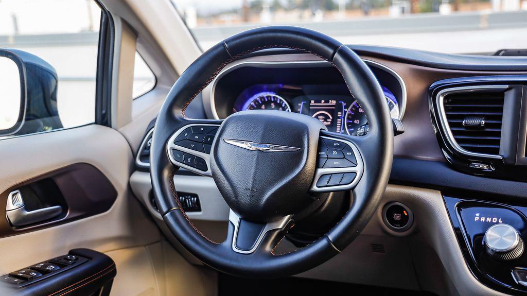 used 2018 Chrysler Pacifica car, priced at $12,795