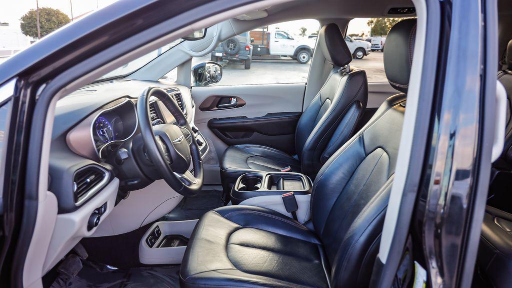 used 2018 Chrysler Pacifica car, priced at $12,795