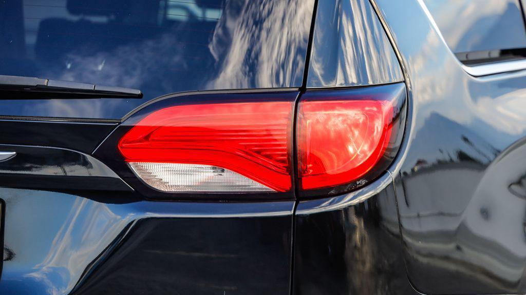 used 2018 Chrysler Pacifica car, priced at $12,795