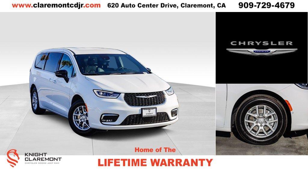 new 2025 Chrysler Pacifica car, priced at $36,232