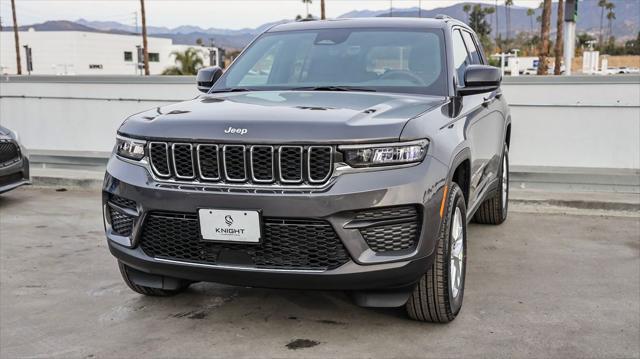 new 2025 Jeep Grand Cherokee car, priced at $31,675