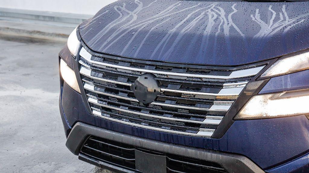 used 2024 Nissan Rogue car, priced at $18,995