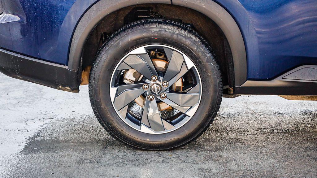 used 2024 Nissan Rogue car, priced at $18,995