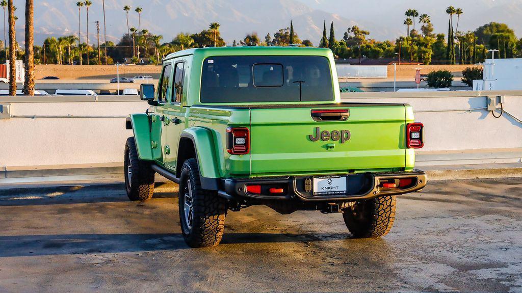 new 2025 Jeep Gladiator car, priced at $51,127