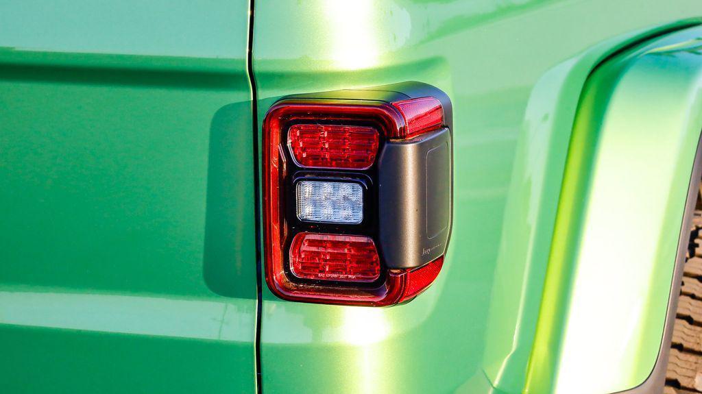 new 2025 Jeep Gladiator car, priced at $51,127