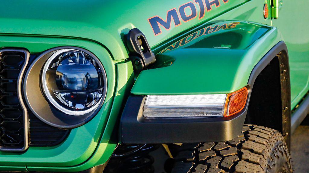 new 2025 Jeep Gladiator car, priced at $51,127