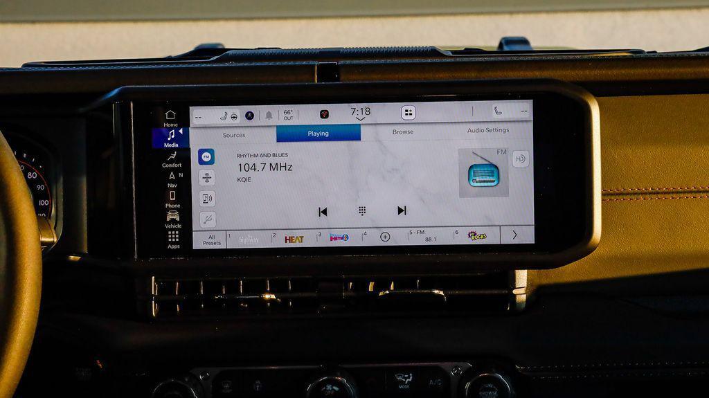 new 2025 Jeep Gladiator car, priced at $51,127